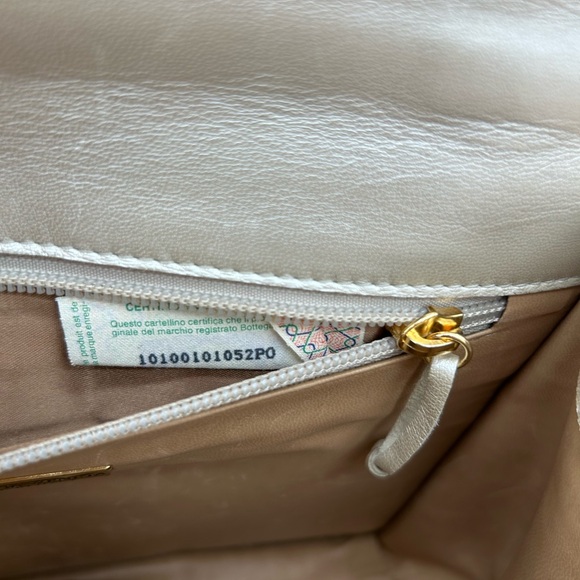 Vintage Bottega Venetta - Picture 6 of 16